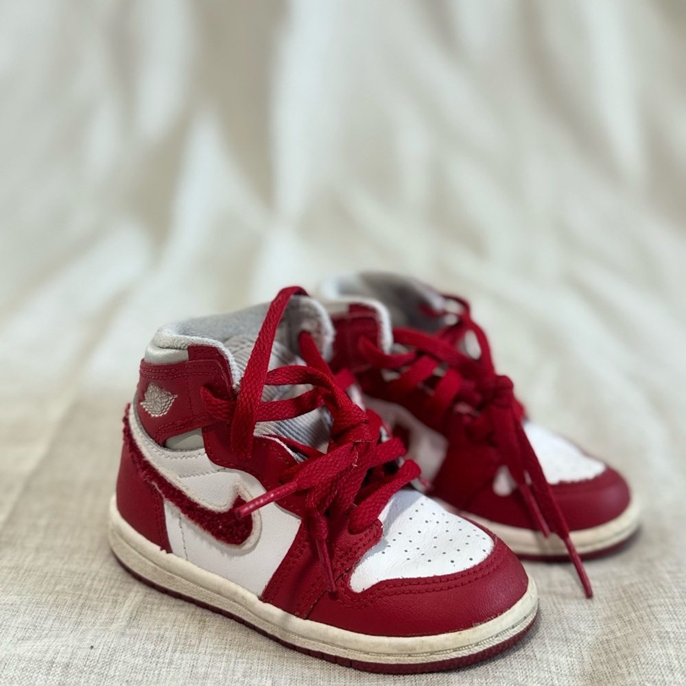 Jordan 1 MID SD Nike Kids High-Top Sneakers - Red & White
